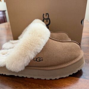 UGG Chestnut Disquette Slippers